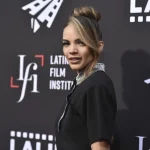 Leslie Grace llega a una función de “In the Heights” en el Festival Internacional de Cine Latino en Los Ángeles, el 4 de junio de 2021.(Richard Shotwell/Invisión/AP)