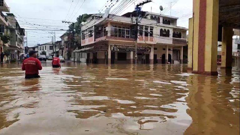 CALLE OLMEDO Y ELOY ALFARO STA ROSA
